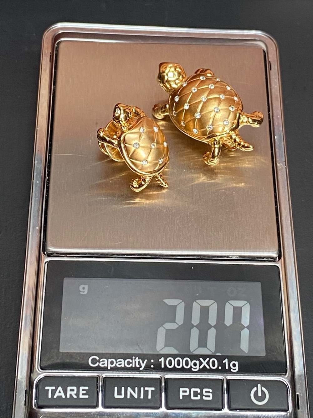 🍇 Pair of Swarovski Gold Tone Turtles Momma with Baby Turtle Brooch & Stick Pin - Picture 11 of 11